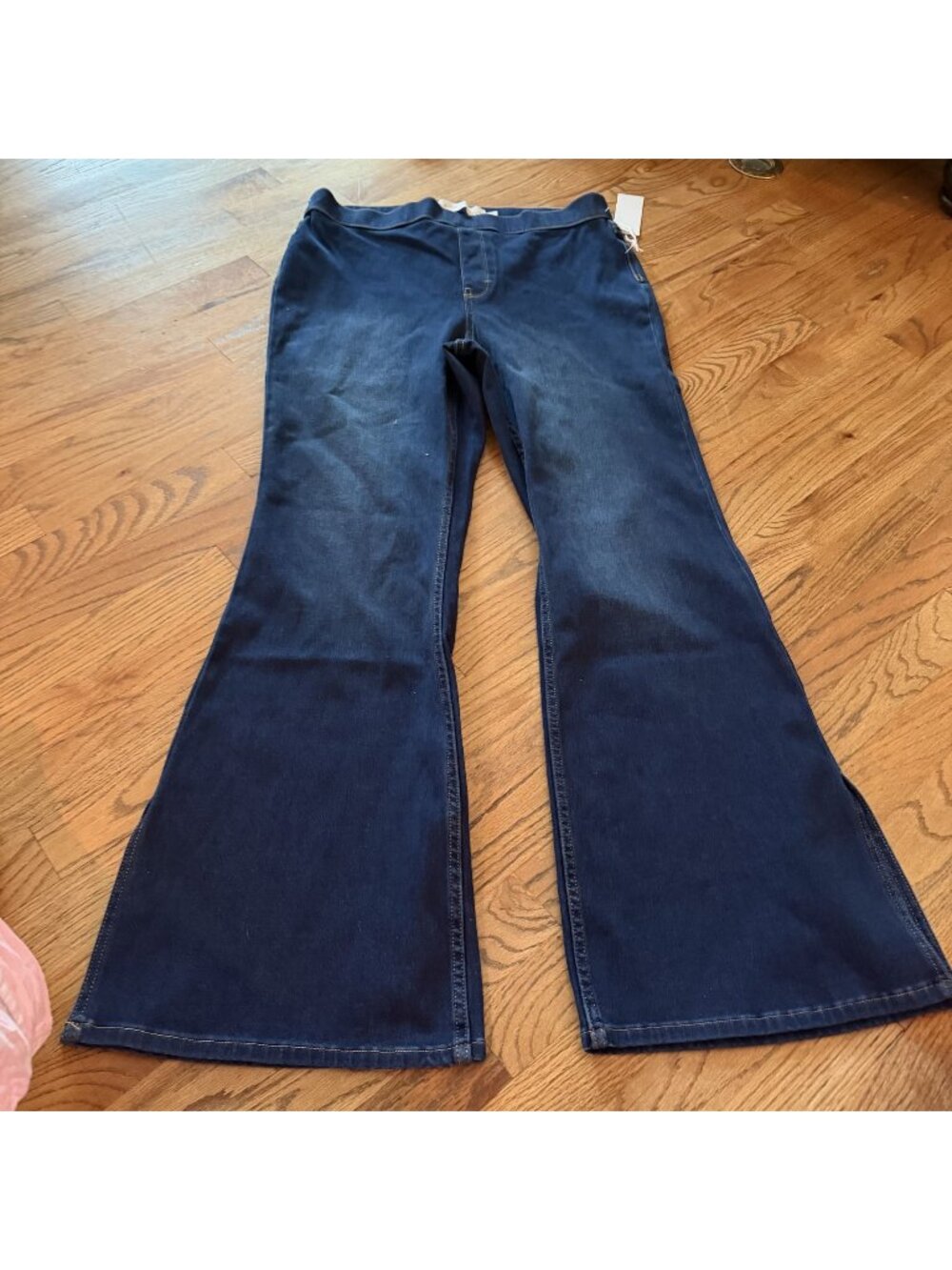 Soft Surroundings Womens large Flare Leg Jeans New